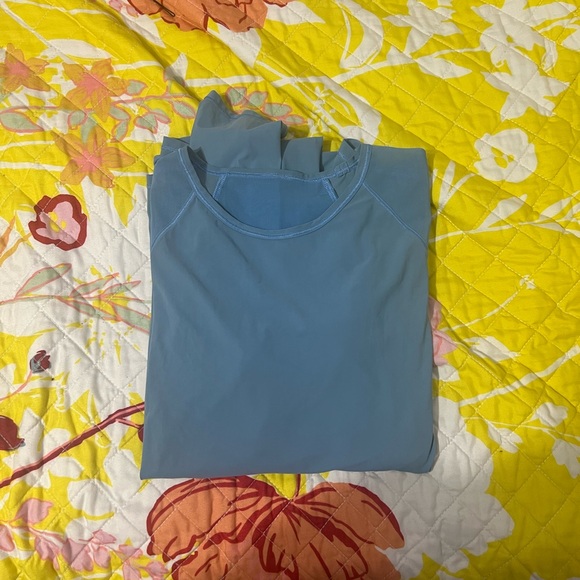 Blue Lululemon long sleeve with mesh - Picture 4 of 4